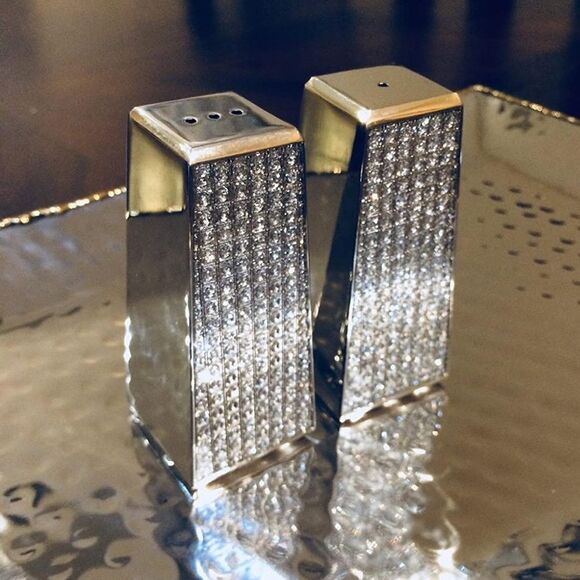 Accessories - Diamond Salt and Pepper Shaker